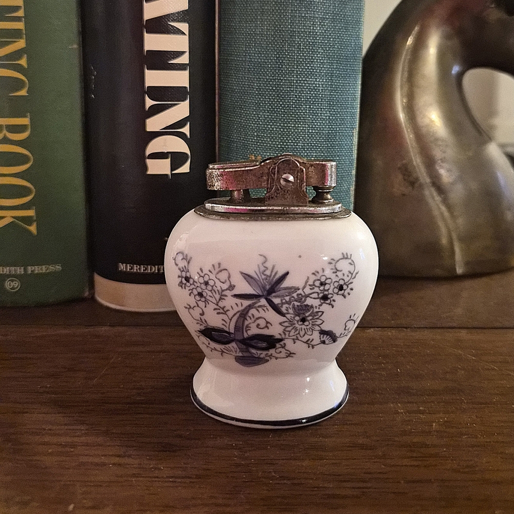 Vintage Mid Century Hand Painted Tabletop Ceramic China Piece